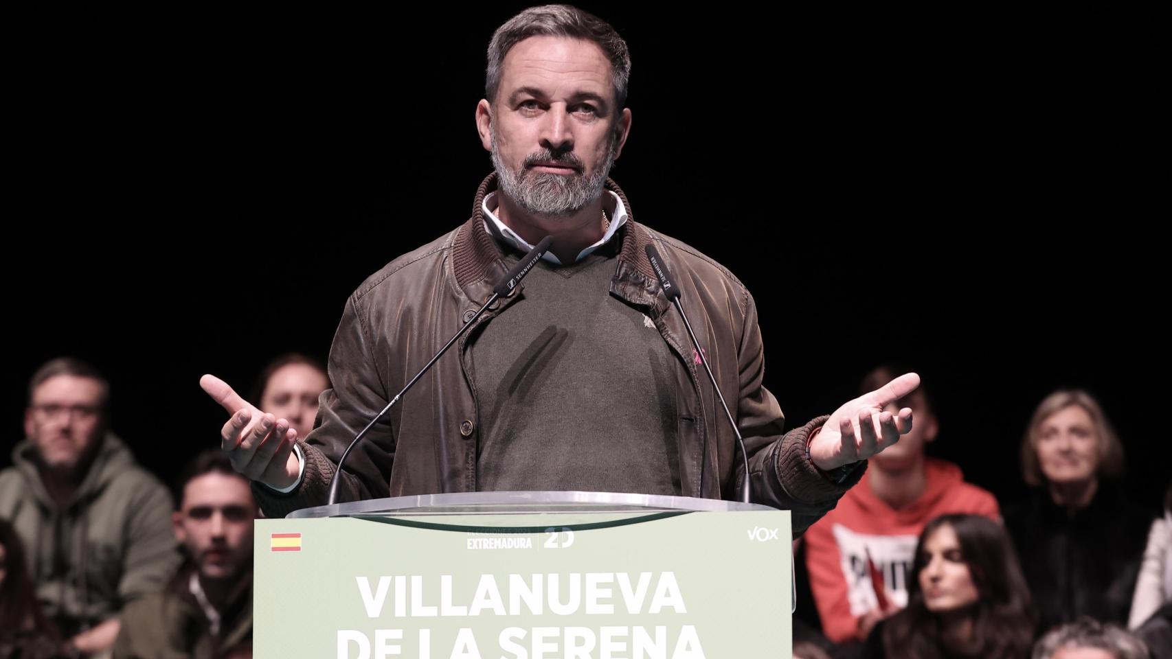 Abascal en el pueblo de Gallardo:  Este es el Km 0 de la corrupción. Sánchez conocía hasta cómo roncaba Ábalos 