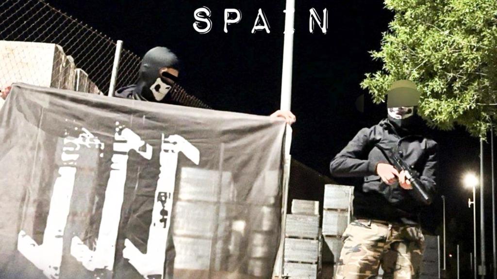 Una imagen inédita de algunos componentes de la célula española de 'The Base'.