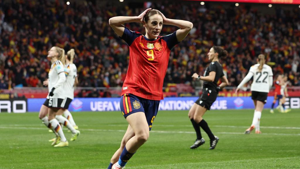 Esther González se lamenta por una ocasión fallada.