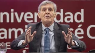 Pedro González-Trevijano, durante su conferencia.