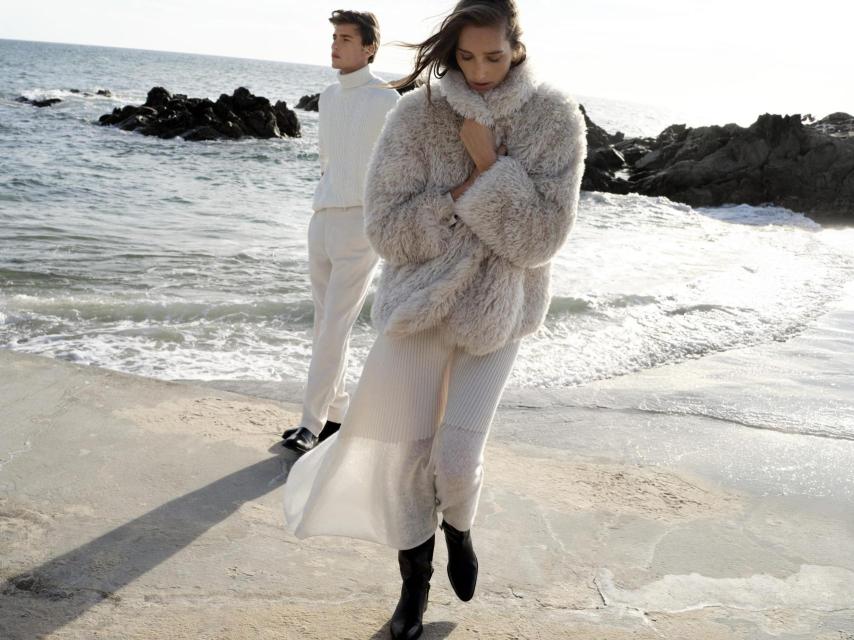 Los abrigos de plumas están presentes.