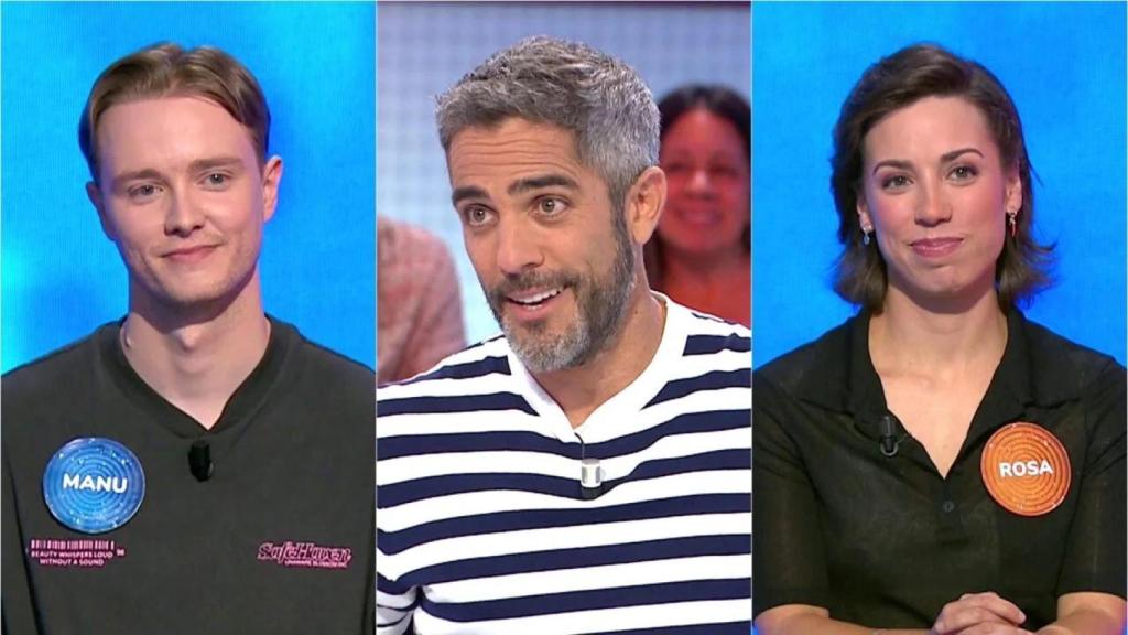 Roberto Leal y los concursantes de 'Pasapalabra' Manu Pascual y Rosa Rodríguez.