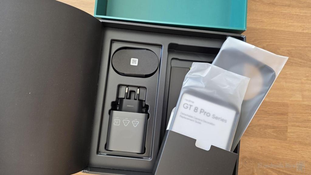 Caja del Realme GT8 Pro ARAMCO ASTON MARTIN