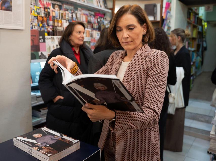 Boticaria García, con el 'Bookazine'.