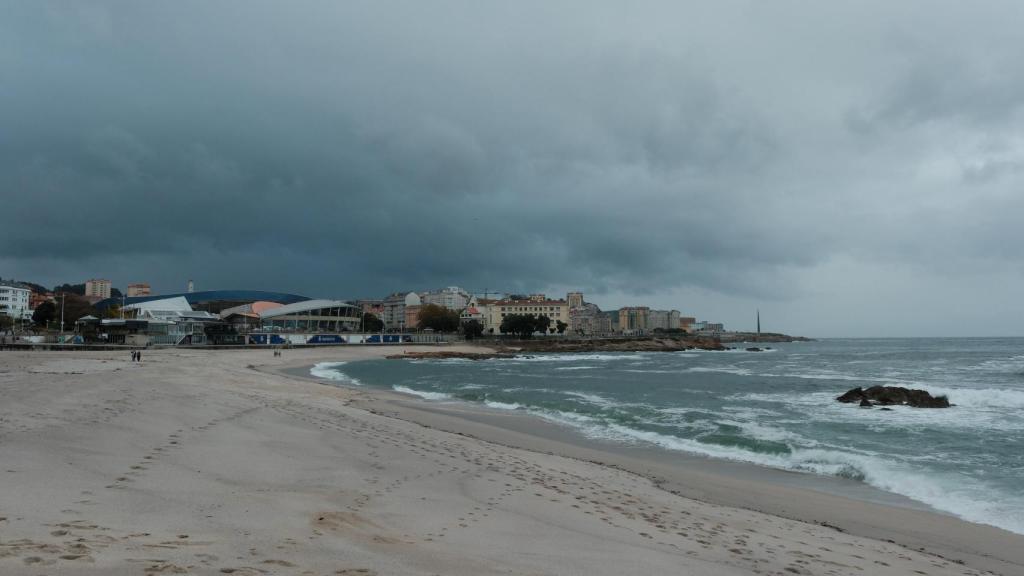A Coruña continua con lluvia y frío este miércoles