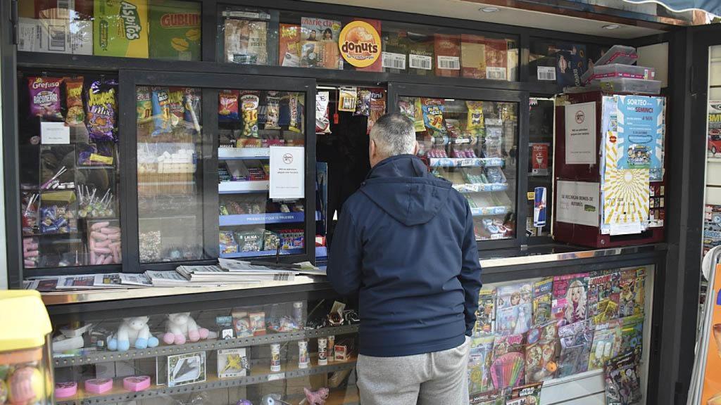 Imagen del quiosco de Ángel en la calle Santiago