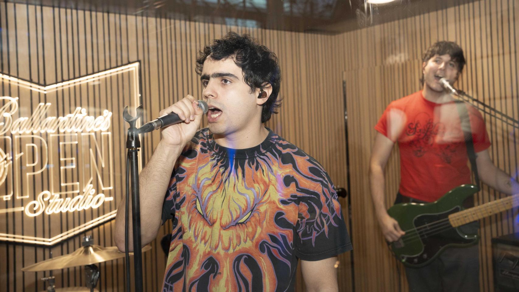 Diego Ibáñez y Martín Vallhonrat durante su ensayo abierto al público, este martes en Madrid.