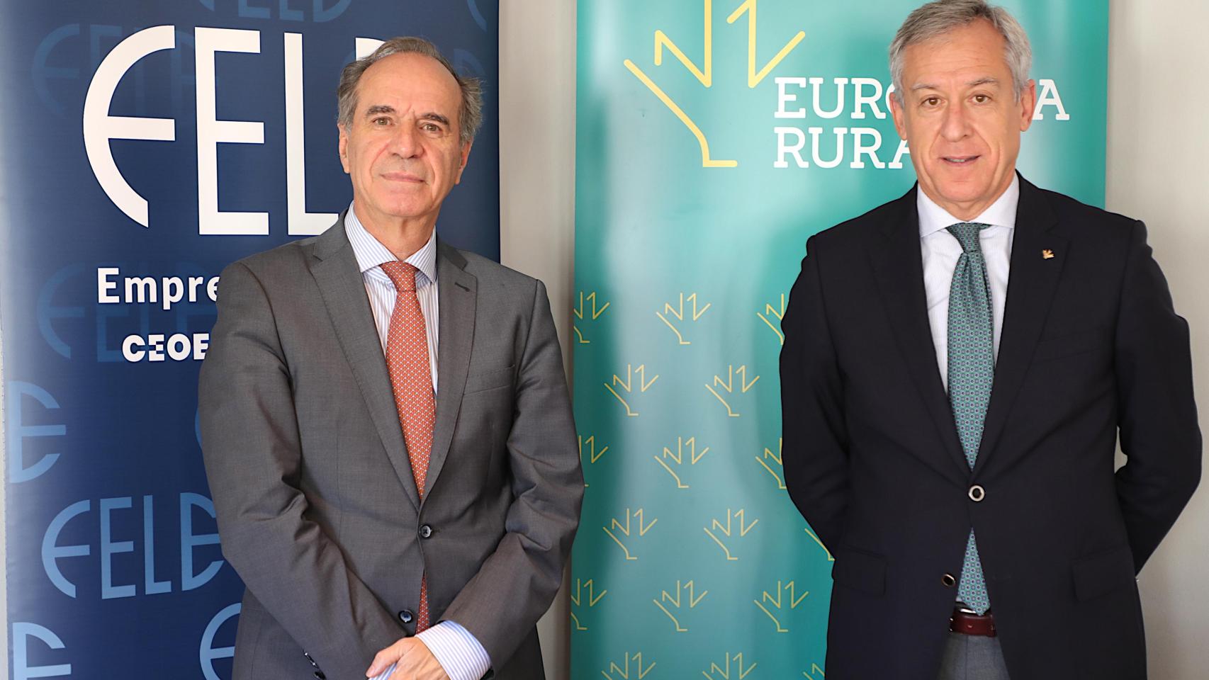 El acuerdo fue suscrito en la sede de la patronal leonesa por el presidente de Eurocaja Rural, Javier López Martín, y el presidente de FELE, Juan María Vallejo Fernández