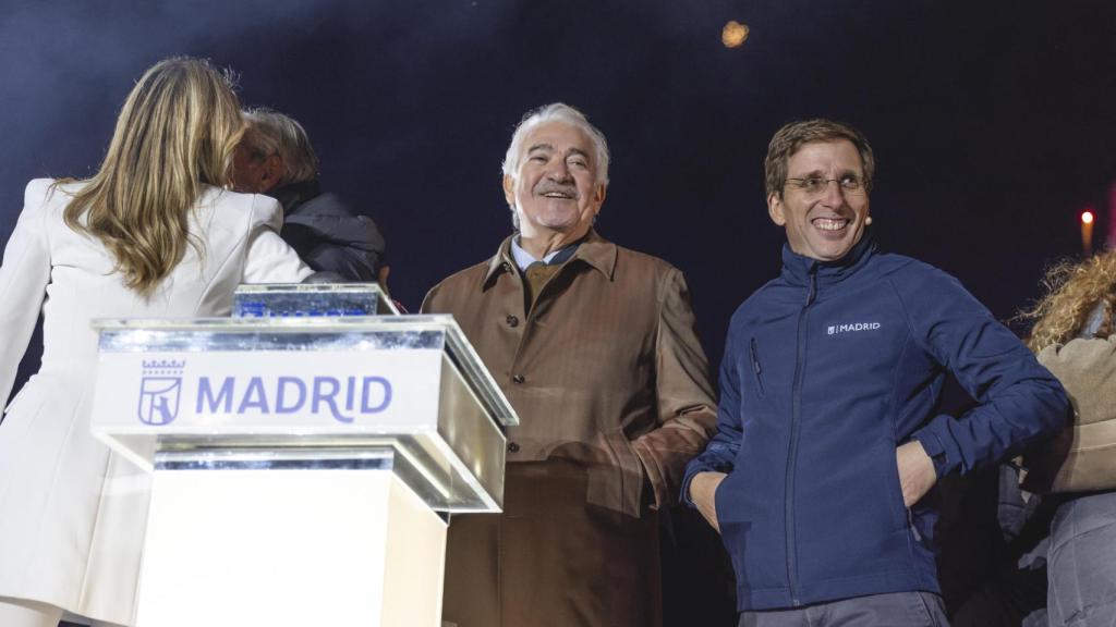 José Bogas, CEO de Endesa, y José Luis Martínez-Almeida, alcalde de Madrid.
