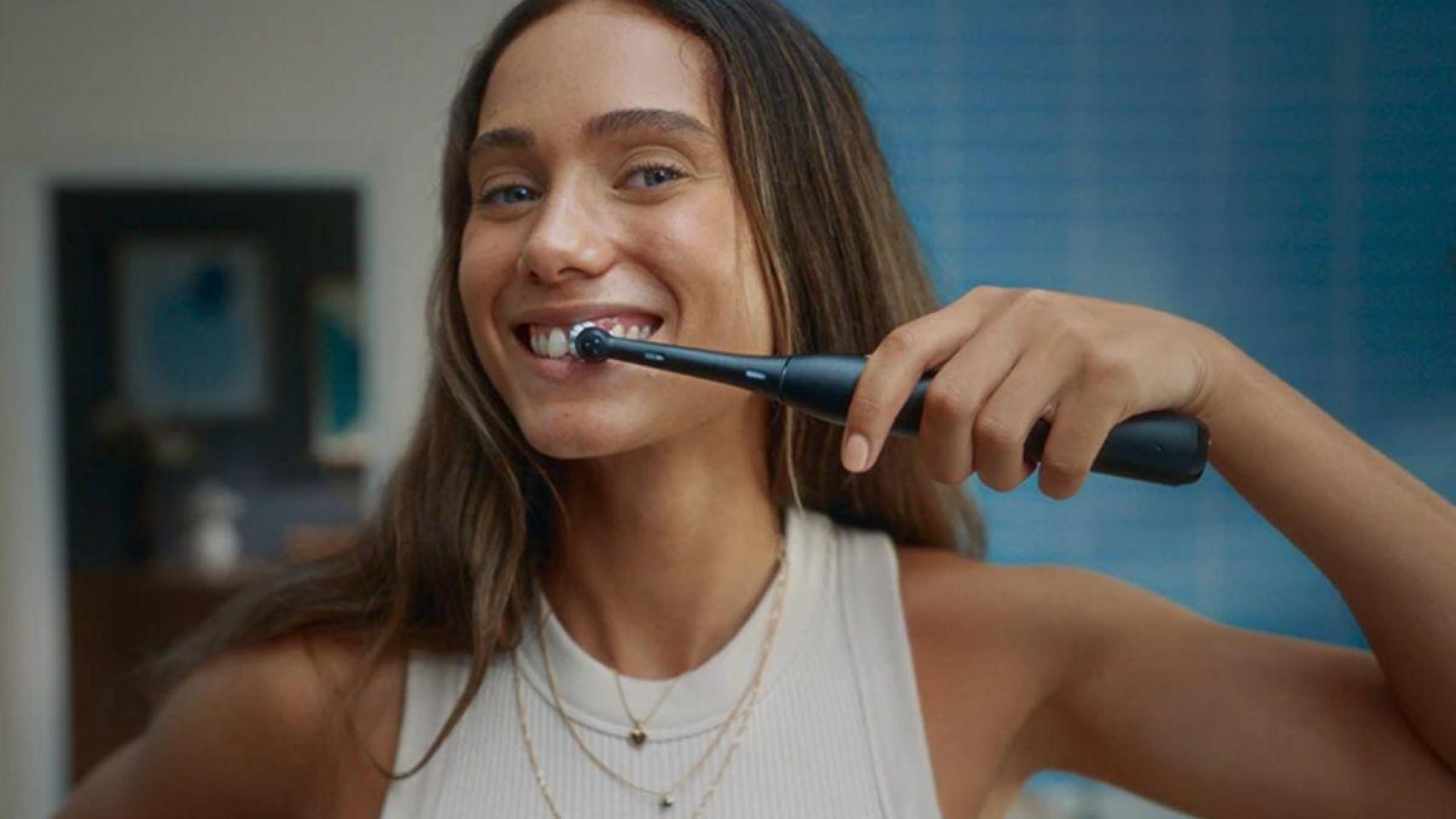 MediaMarkt rebaja casi a mitad de precio el cepillo de dientes eléctrico Oral-B que más recomiendan los dentistas