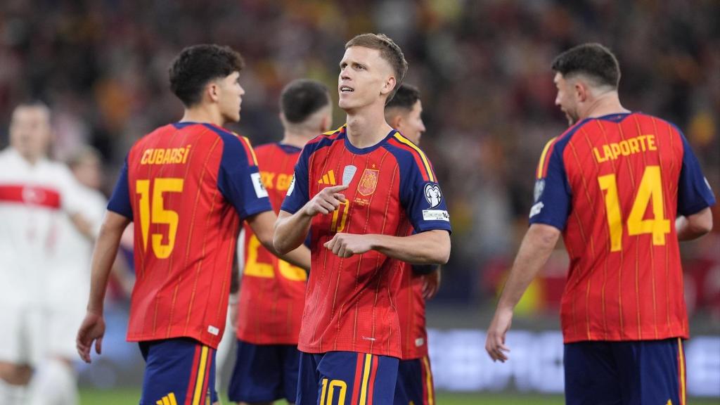 Dani Olmo celebra un gol contra Turquía.