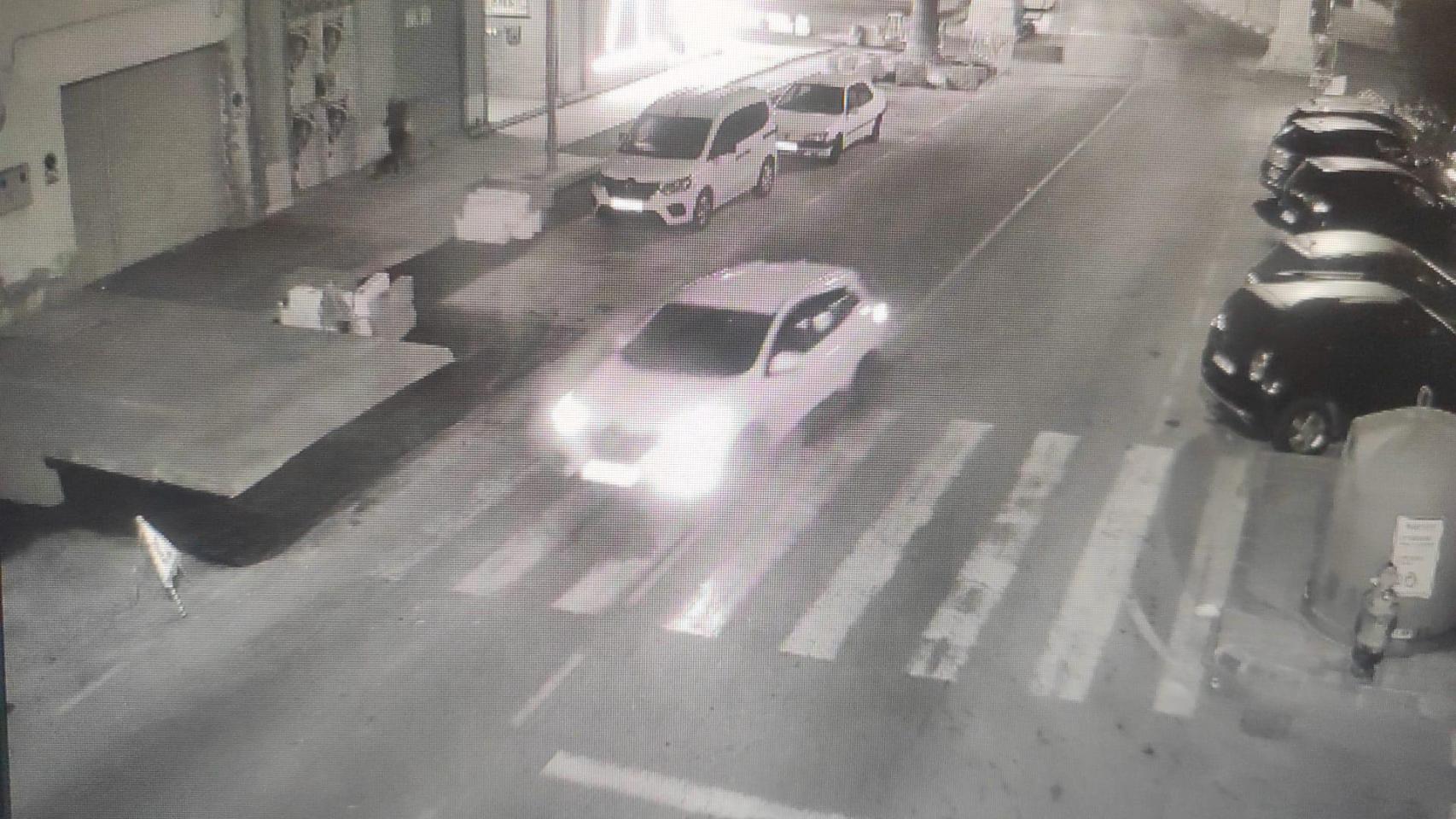 El Renault Kadjar, de color blanco, que conducían los atracadores en Beniel.