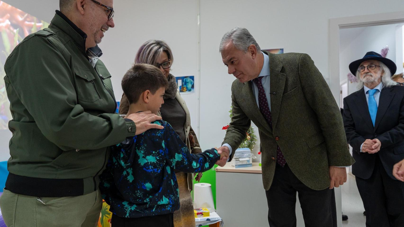 Imagen del alcalde durante la inauguración.
