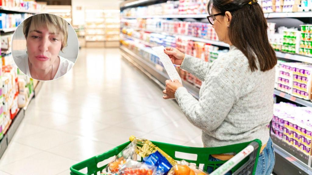 Mujer haciendo la compra en el supermercado y revisando el ticket.