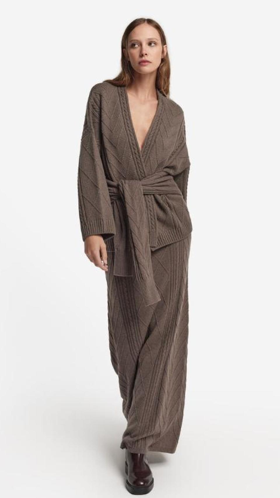 Capa de punto de ochos de Cashmere Ultrasoft, de Falconeri.