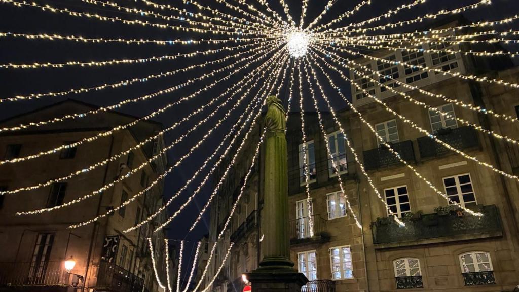 Praza de Cervantes iluminada