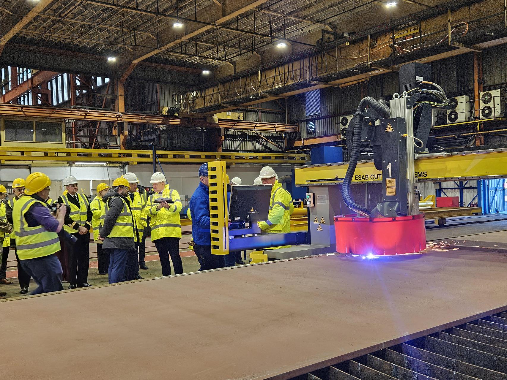 Corte de chapa del primer FSS británico