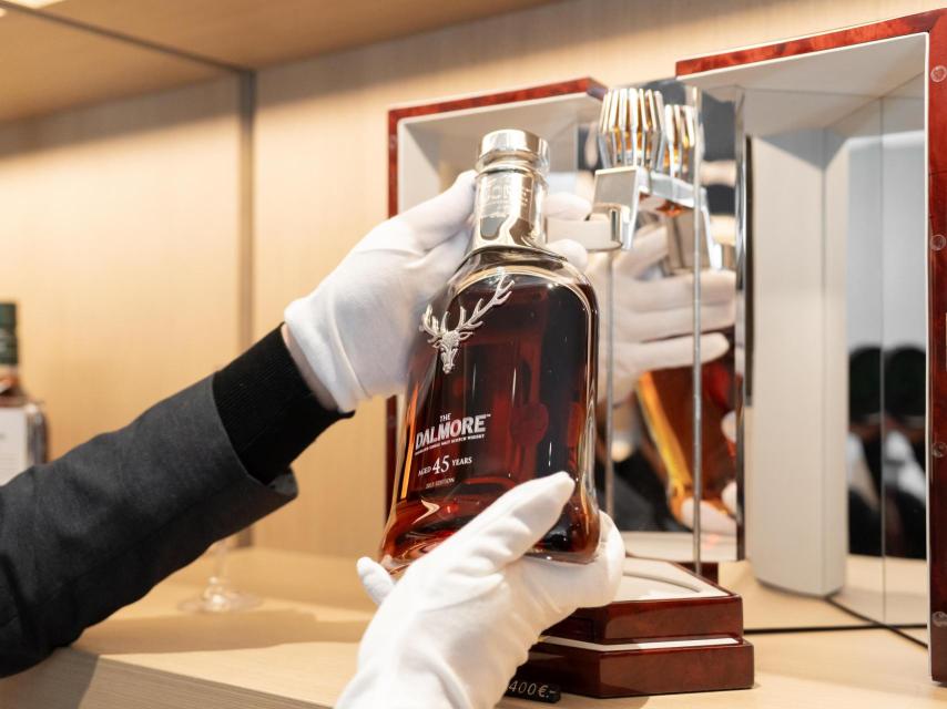 Detalle de una de las botellas de The Dalmore.