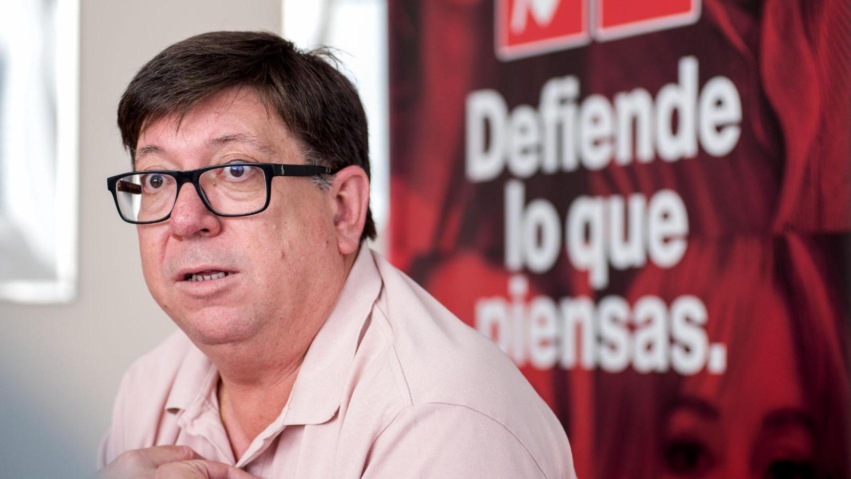 Revuelta de las federaciones del PSOE contra Ferraz por  tapar  a Paco Salazar: la reunión fue tan  desastrosa  que se abortó