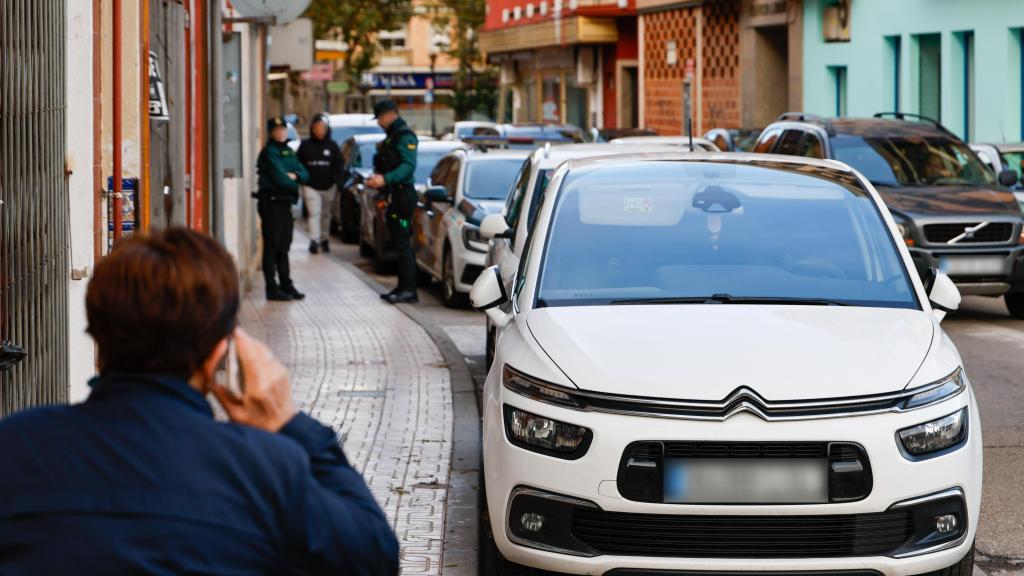 Algunos vecinos se acercaron hasta el lugar de los hechos.