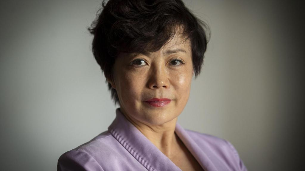 La vicepresidenta ejecutiva de BYD Global, Stella Li, posa para Europa Press, a 30 de mayo de 2024, en Madrid (España).