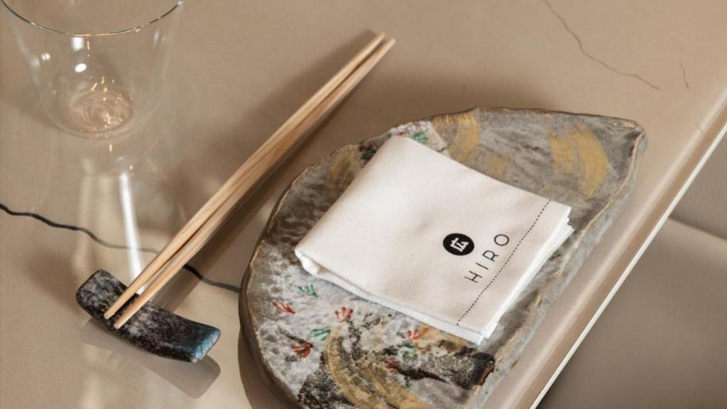 Sentarse a la mesa de Hiro, en Valencia.