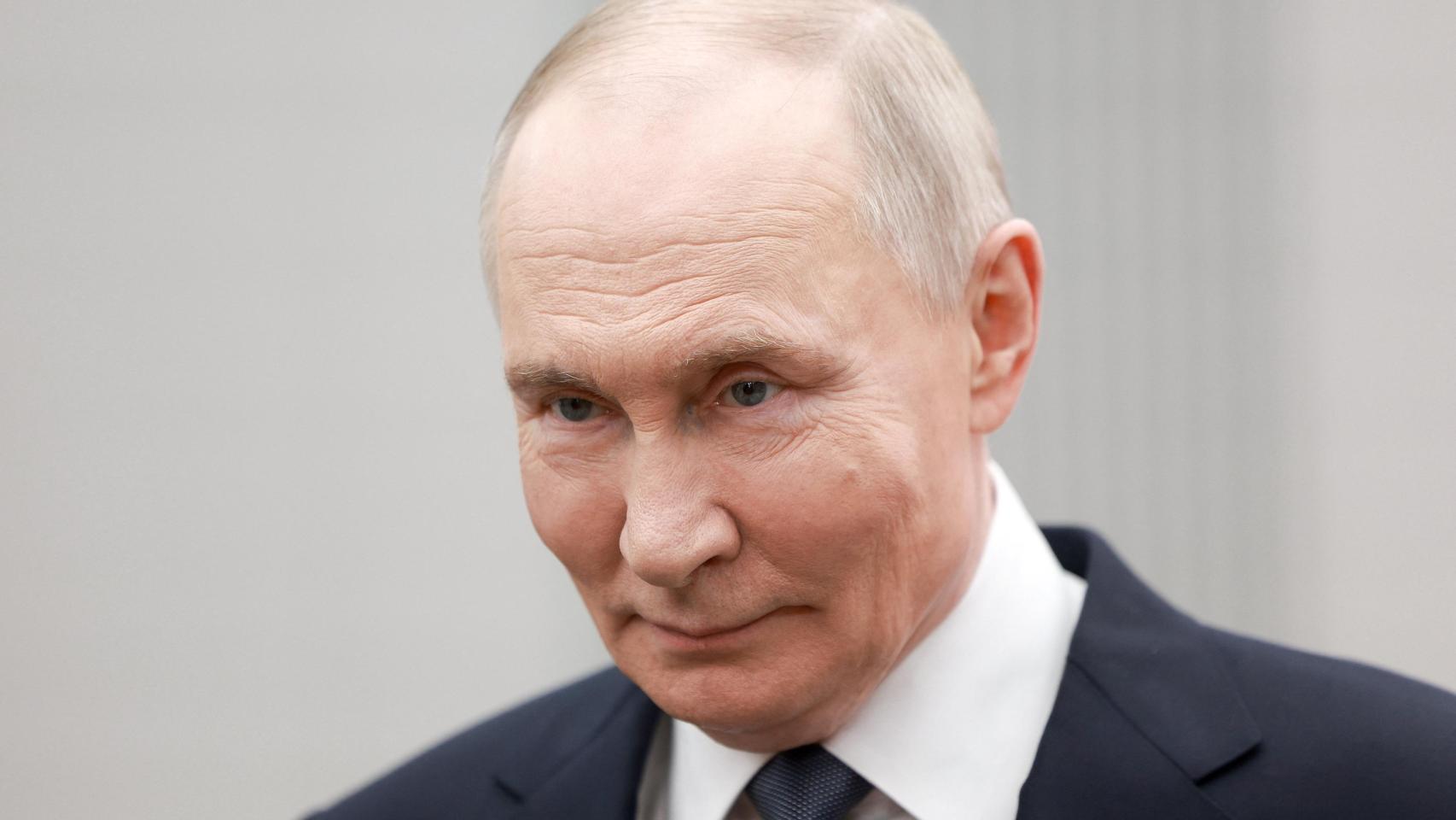 Putin celebra como «muy útil» la reunión con los emisarios de Trump pero dice que no parará hasta controlar todo el Donbás Putin celebra como «muy útil» la reunión con los emisarios de Trump pero dice que no parará hasta controlar todo el Donbás
