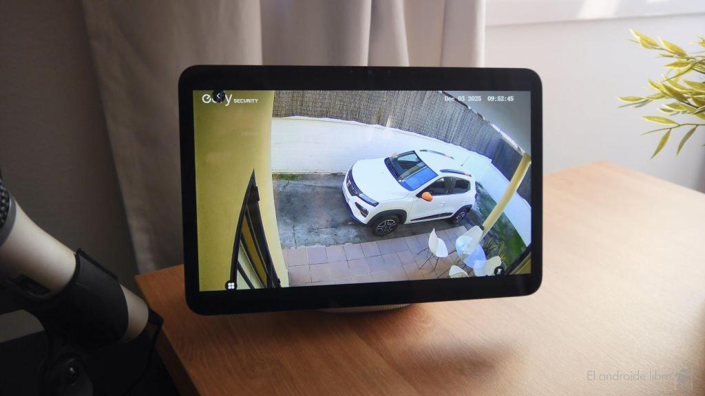 Controlando cámaras de vigilancia en el Amazon Echo Show 11