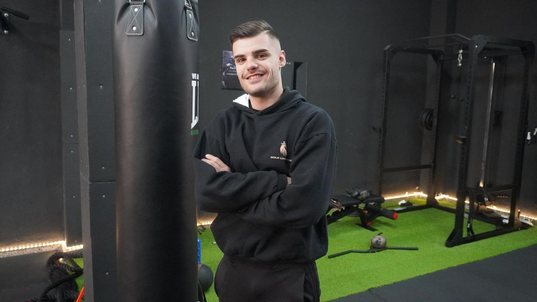 Juanma Beltrán en su gimnasio de San Vicente.