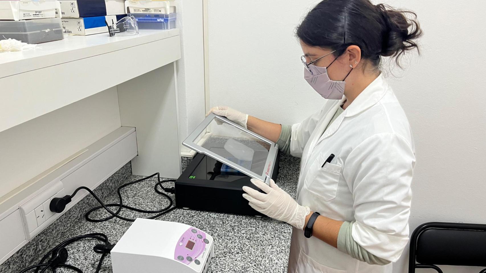 Trabajos en laboratorio de la startup argentina Food 4 You.