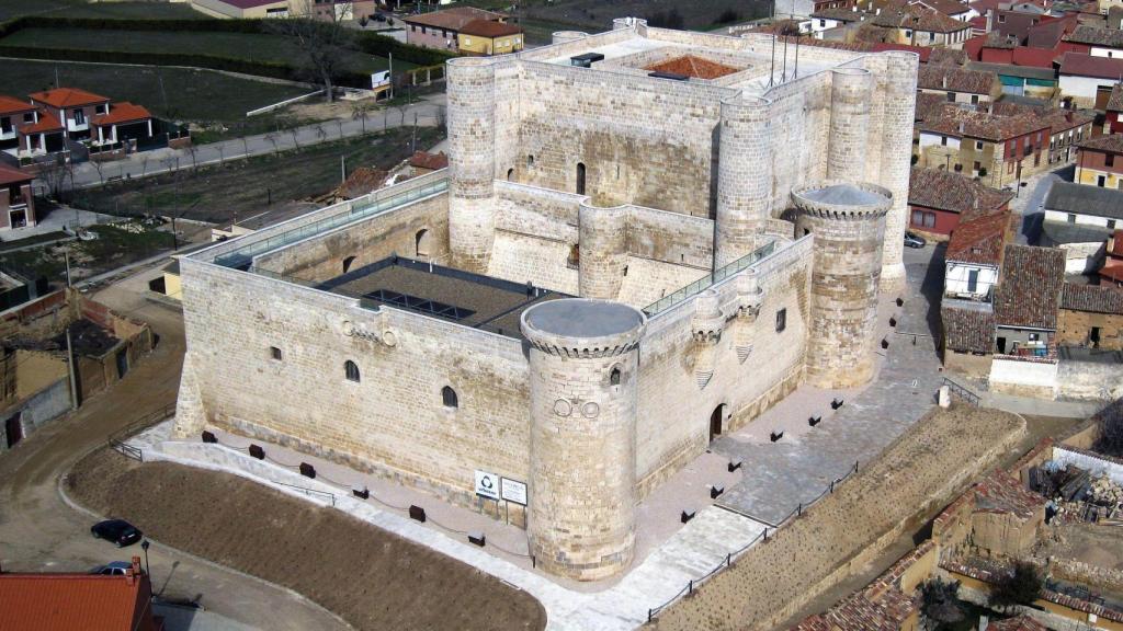 Castillo de los Sarmiento, en Fuentes de Valdepero