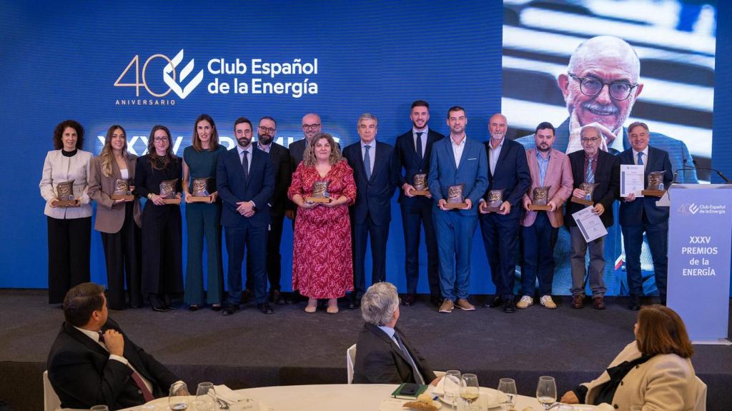 Foto de familia de los premios Enerclub.