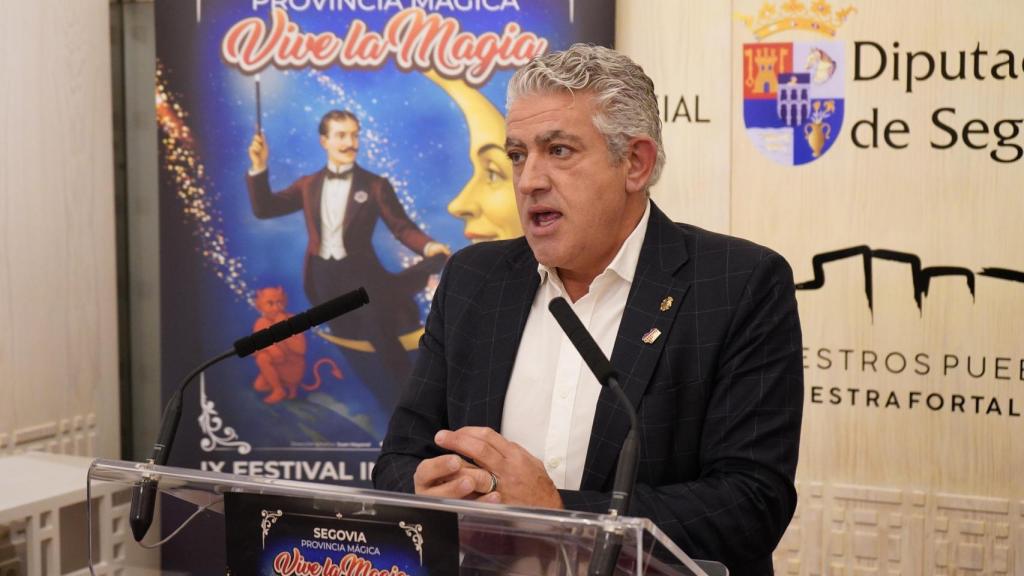 Presentación de Vive la Magia y Cantos para el Adviento y la Navidad