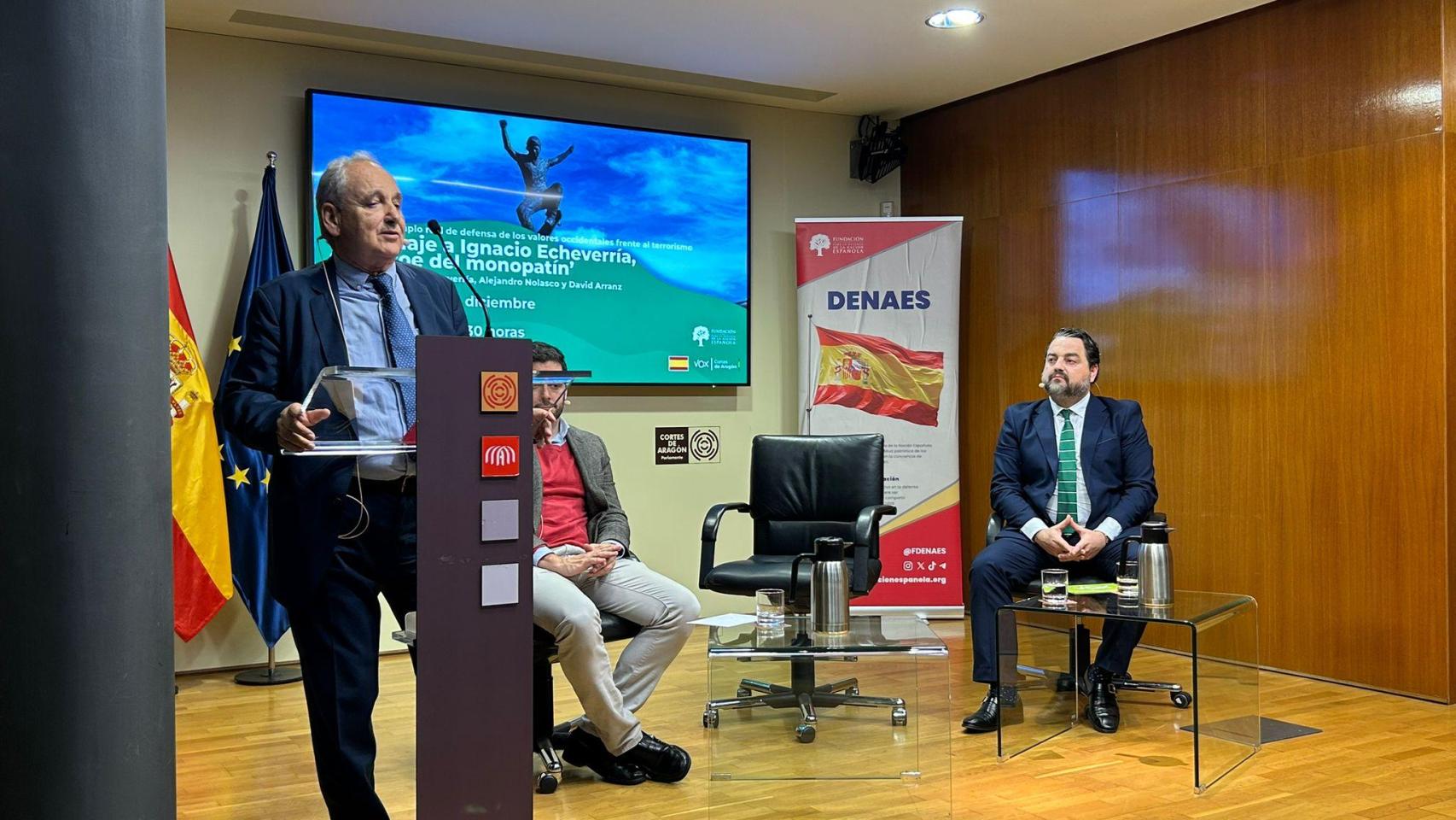 Joaquín Echeverría, padre del 'Héroe del Monopatín', durante el acto homenaje en Zaragoza.