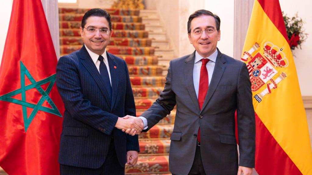 Los ministros de Exteriores de Marruecos y de España, Bourita y Albares, este jueves en Madrid.