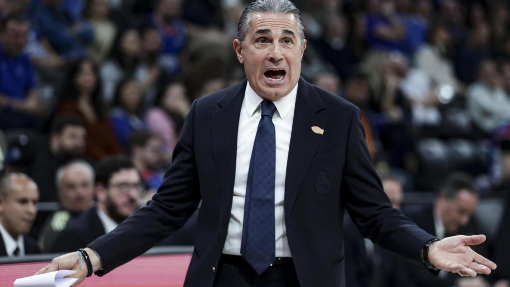 Sergio Scariolo, en el banquillo del Real Madrid.