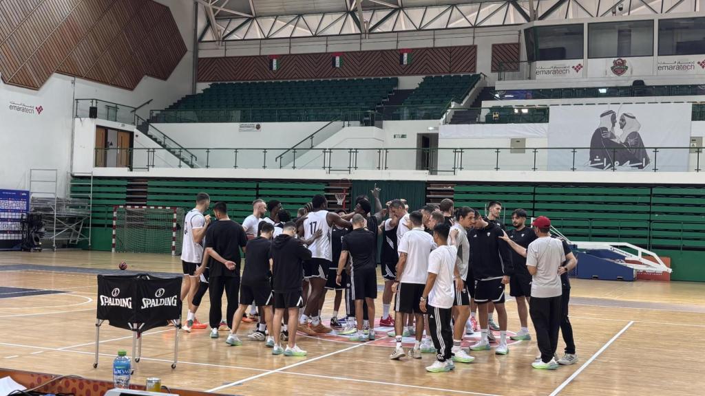 El Dubai Basketball Club durante un entrenamiento.