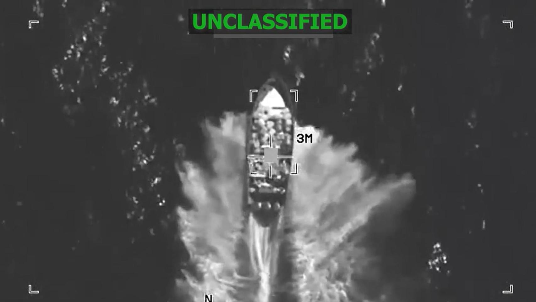 Imagen del vídeo del ataque de EEUU contra una embarcación el 4 de diciembre de 2025.