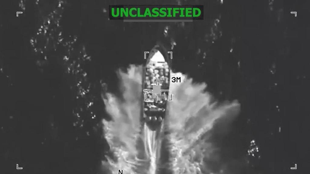 Imagen del vídeo del ataque de EEUU contra una embarcación el 4 de diciembre de 2025.