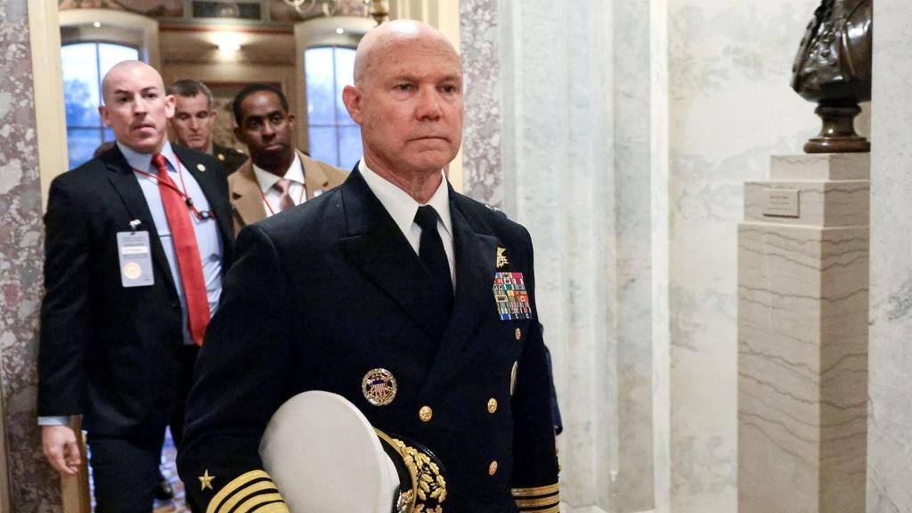 El almirante Frank Bradley, responsable de los ataques en el Caribe, en Capitol Hill este jueves.