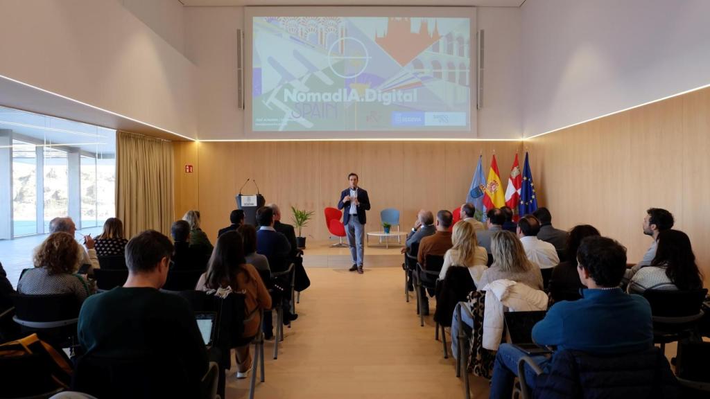 Presentación de NomadIA.