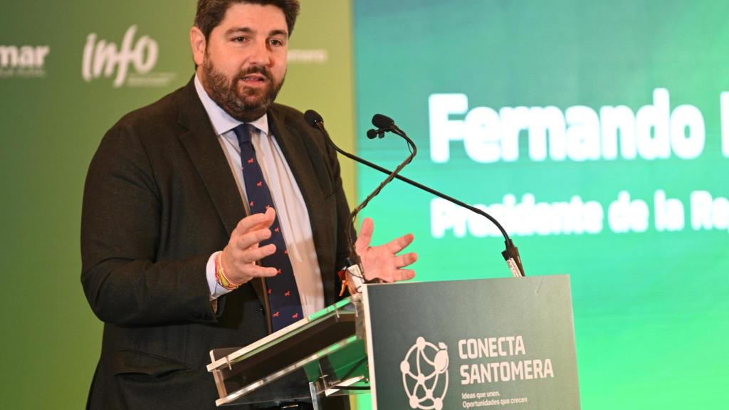 Fernando López Miras compareciendo en la primera edición de Conecta Santomera