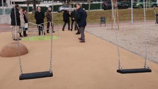 Situado entre las calles Luis González Lefort y Juan Antonio Morales Pintor, el parque ofrece ahora una zona cómoda y accesible