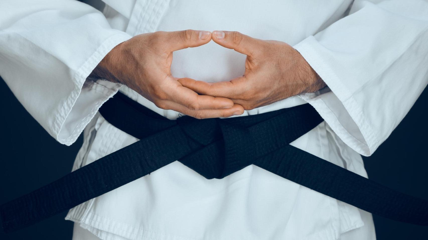 Imagen de archivo de una persona que practica taekwondo.