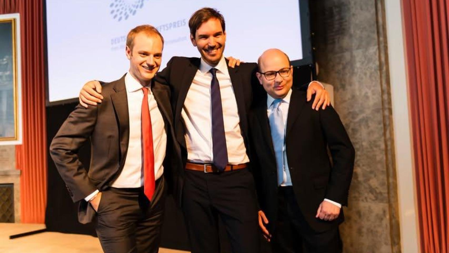 De izquierda a derecha, los fundadores de la empresa: Alexander Rinke, Bastian Nominacher y Martin Klenk.