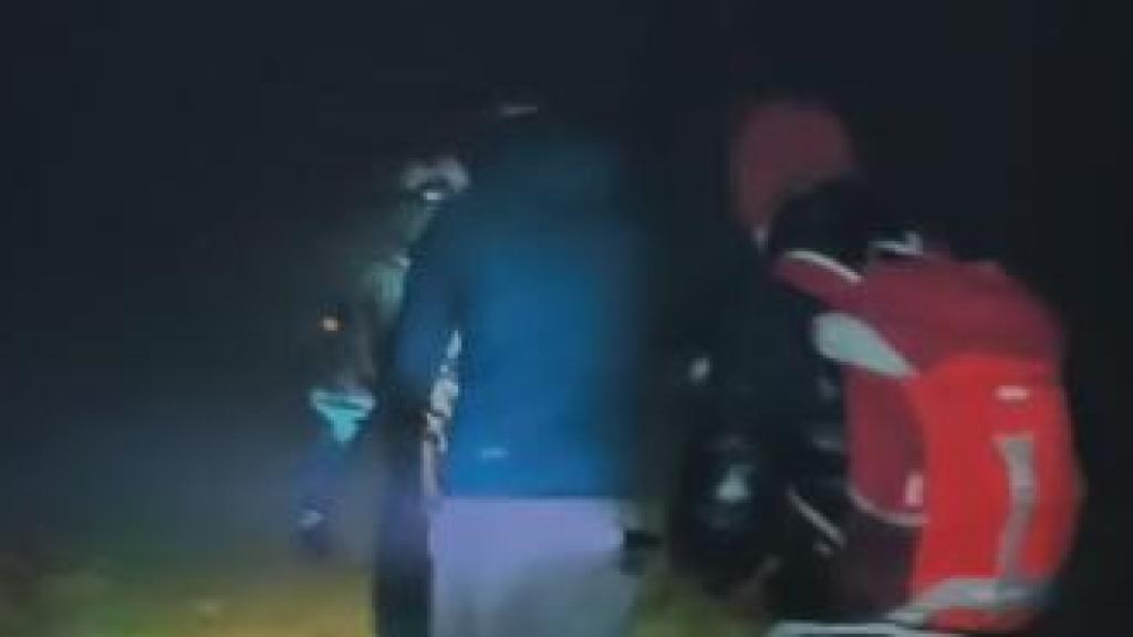 La Guardia Civil rescata a dos jóvenes de 22 años.