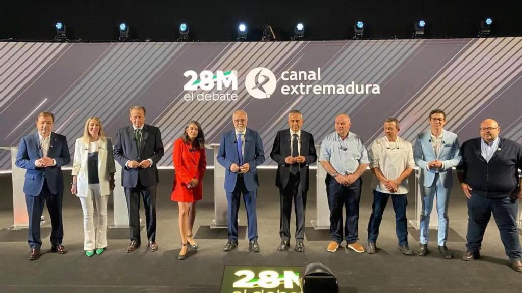 Participants in the Extremadura Canal debate in the 2023 regional elections.