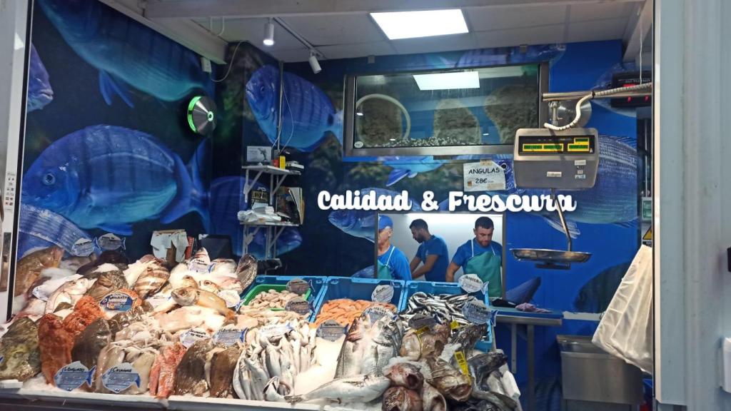 The fishmonger that Younes Gomari runs in Ceuta.