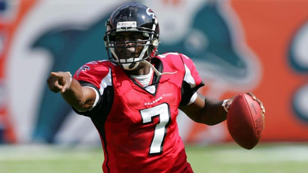 Michael Vick, en un partido con los Falcons.