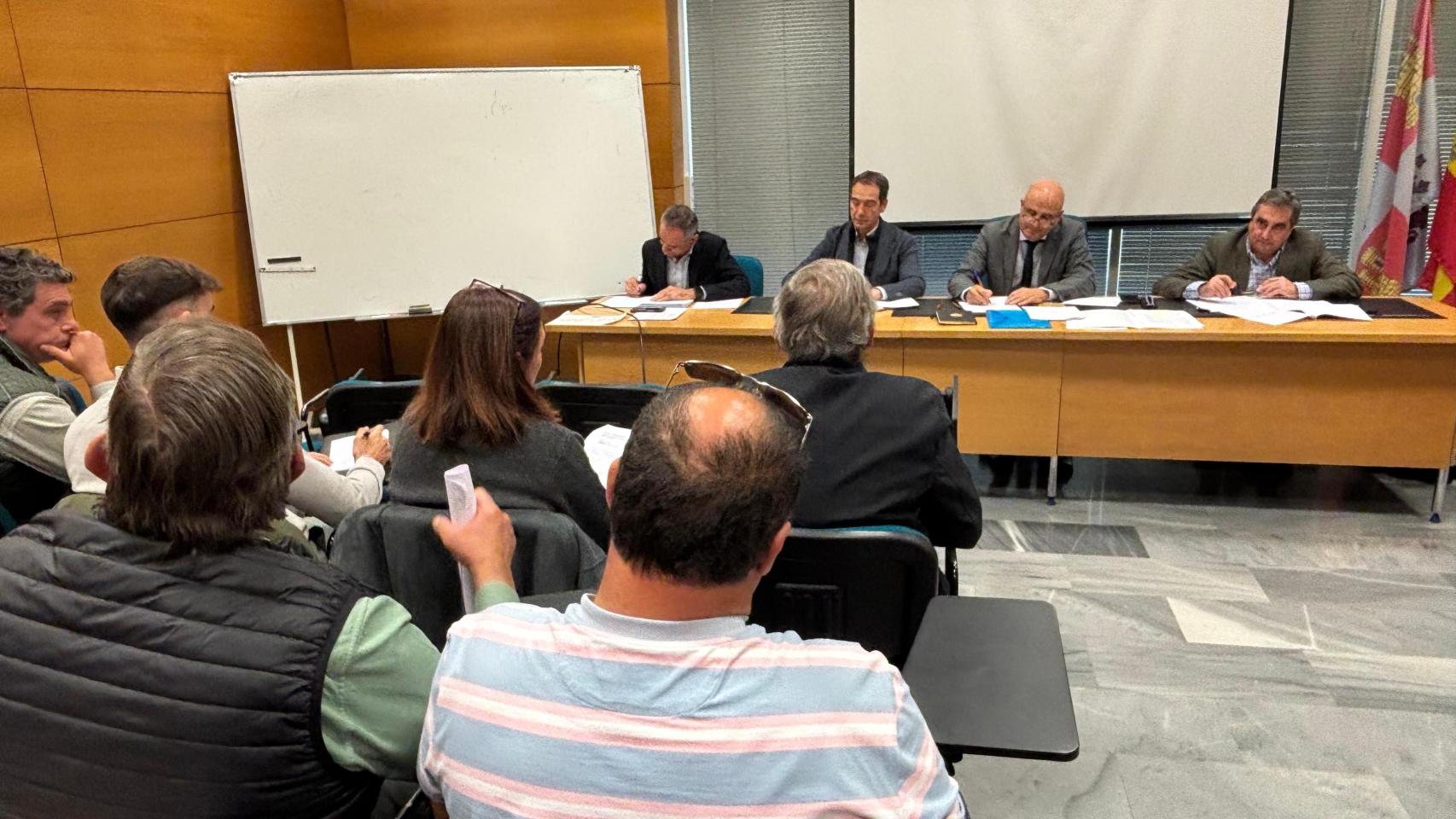 Imagen de una de las reuniones mantenidas para la elaboración del plan